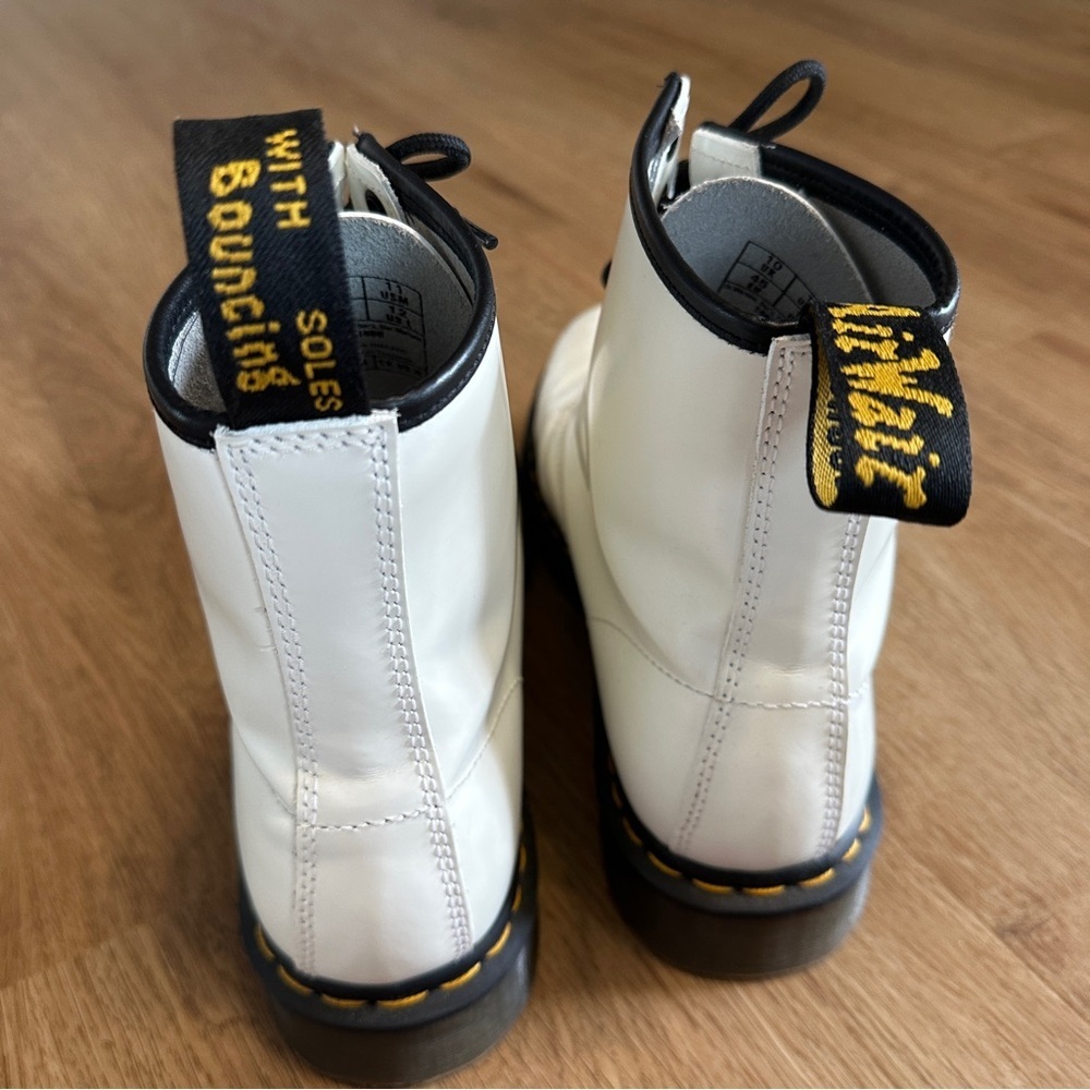 Dr Martens 1460 White Smooth Leather Boots Size 11 Men 12 Women Combat Grunge - Picture 7 of 16